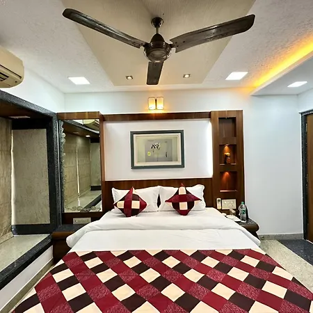 Stay Retreats At Welcome Apartment In Santacruz, Mumbai